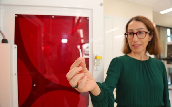 Australian James Cook University Engineers Develop First-Ever Bendable Ceramic for Aerospace Industry